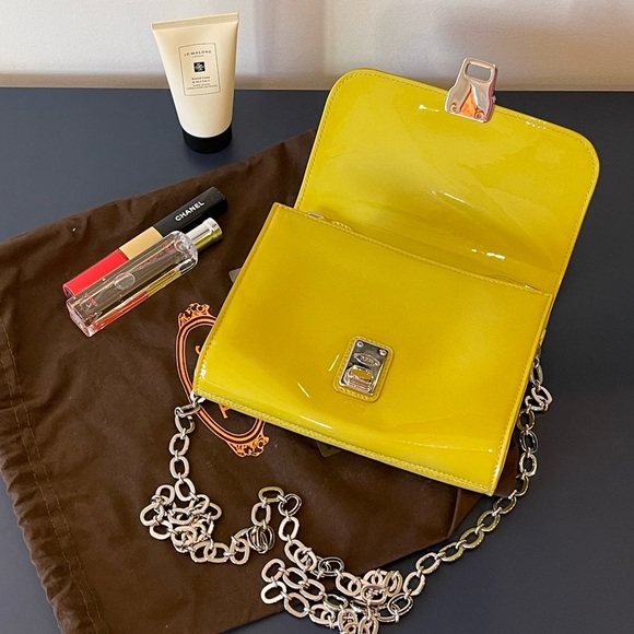 💯Authentic TOD’s bag bandoliera mini lime green - Picture 2 of 12